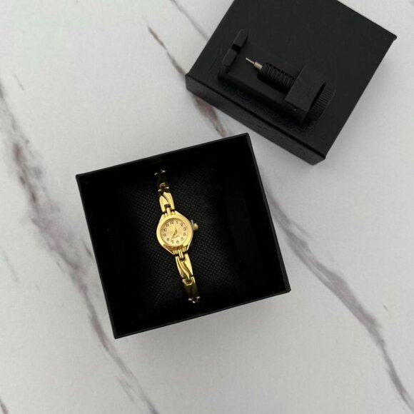 American Vintage Accessories - Sku 0476 vintage vibe gold mini watch + in a‎ gift box + strap reduction tool